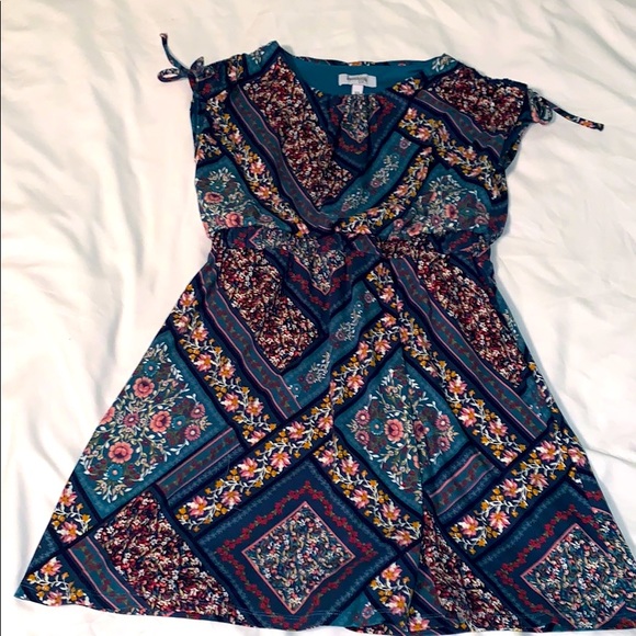 Floral dresss - Picture 1 of 3